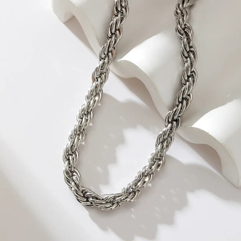 Collar de cadena gruesa de 8 mm, baño en oro de 18K