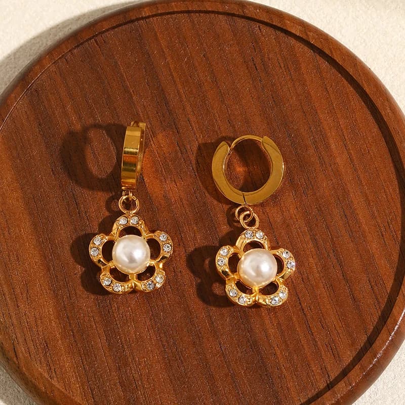 Pendientes colgantes de perlas irregulares con borla