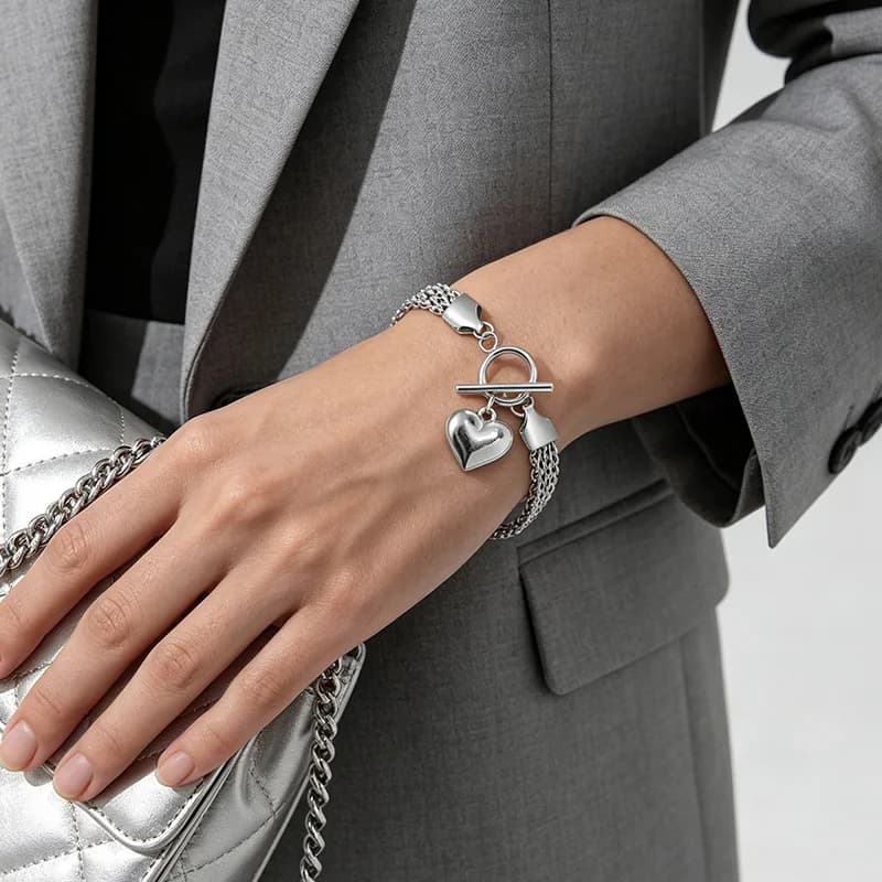 Pulsera de Eslabones con Dije de Corazón en Acero Inoxidable