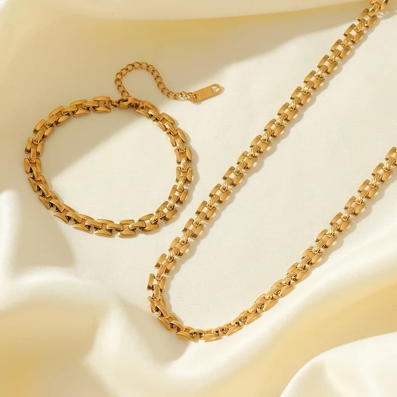 Set de Collar y Pulsera con Cadena Geométrica Dorada