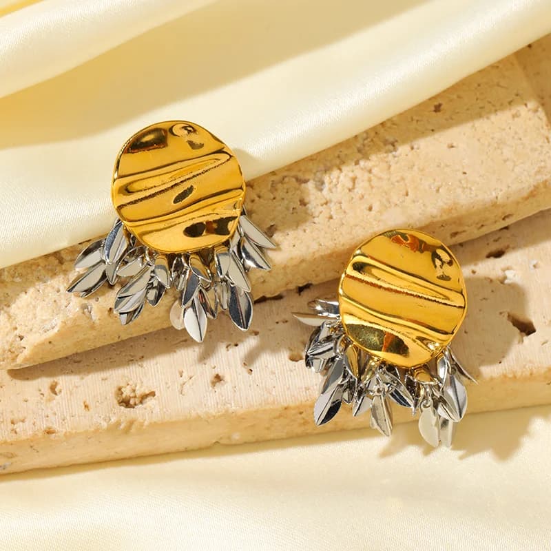 Pendientes con Borla en Forma de C Geométrica, Oro 18K