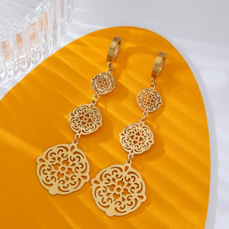 Pendientes largos atrapasueños con plumas