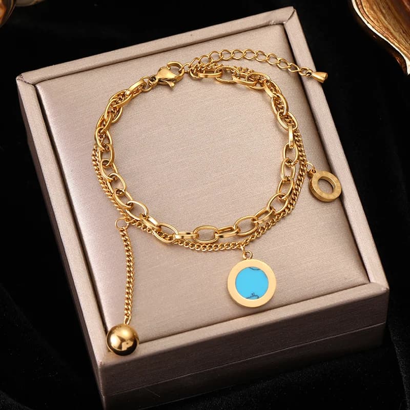Pulsera de Eslabones Multicapa con Abalorios Dorados