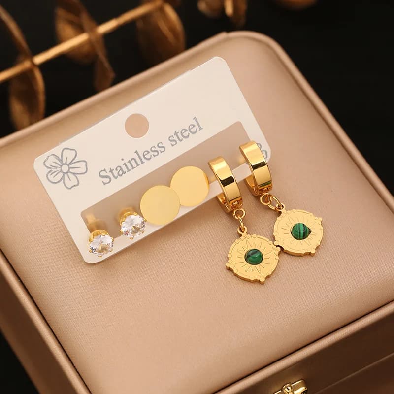 Pendientes de botón con piedra verde vintage