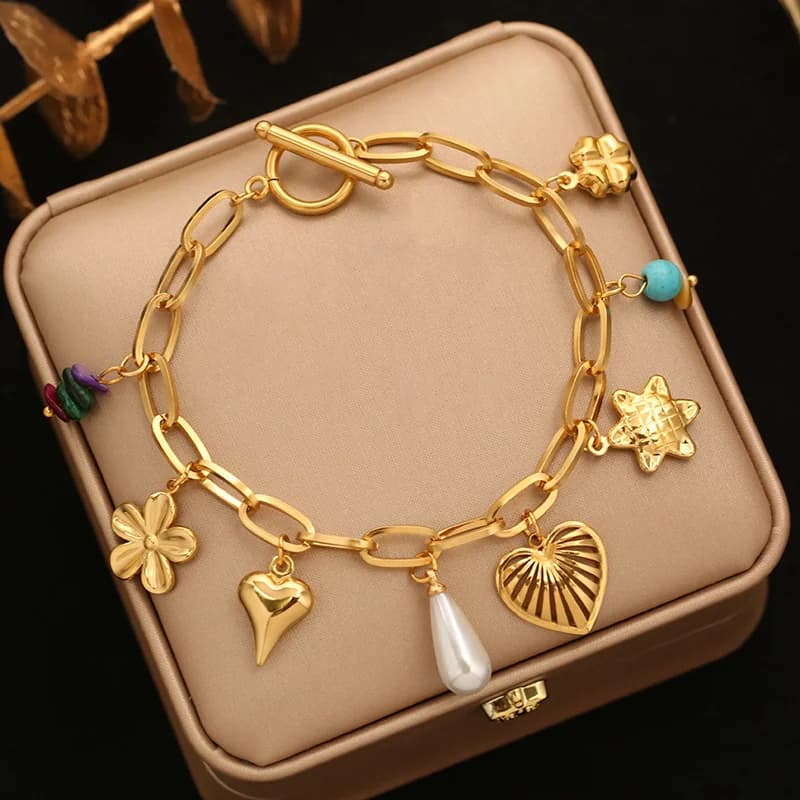 Pulsera Dorada con Múltiples Dijos