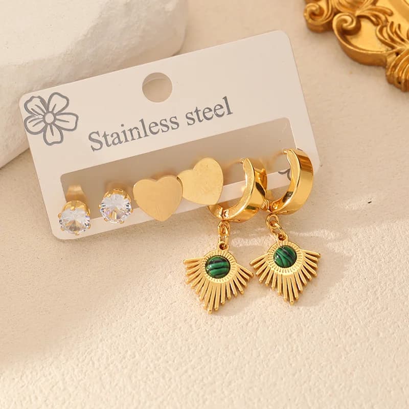 Pendientes de botón con piedra verde vintage