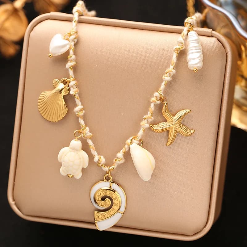 Collar con Colgante de Cereza y Chile