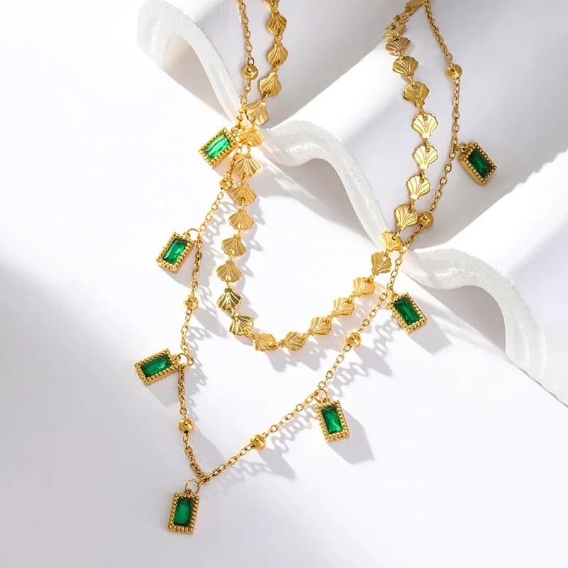 Collar de Dos Capas con Colgante Cuadrado de Cristal Verde