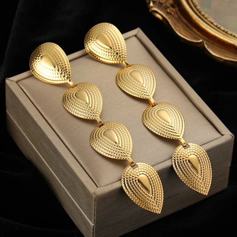 Pendientes largos colgantes dorados en acero inoxidable
