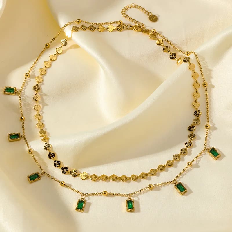 Collar de Dos Capas con Colgante Cuadrado de Cristal Verde