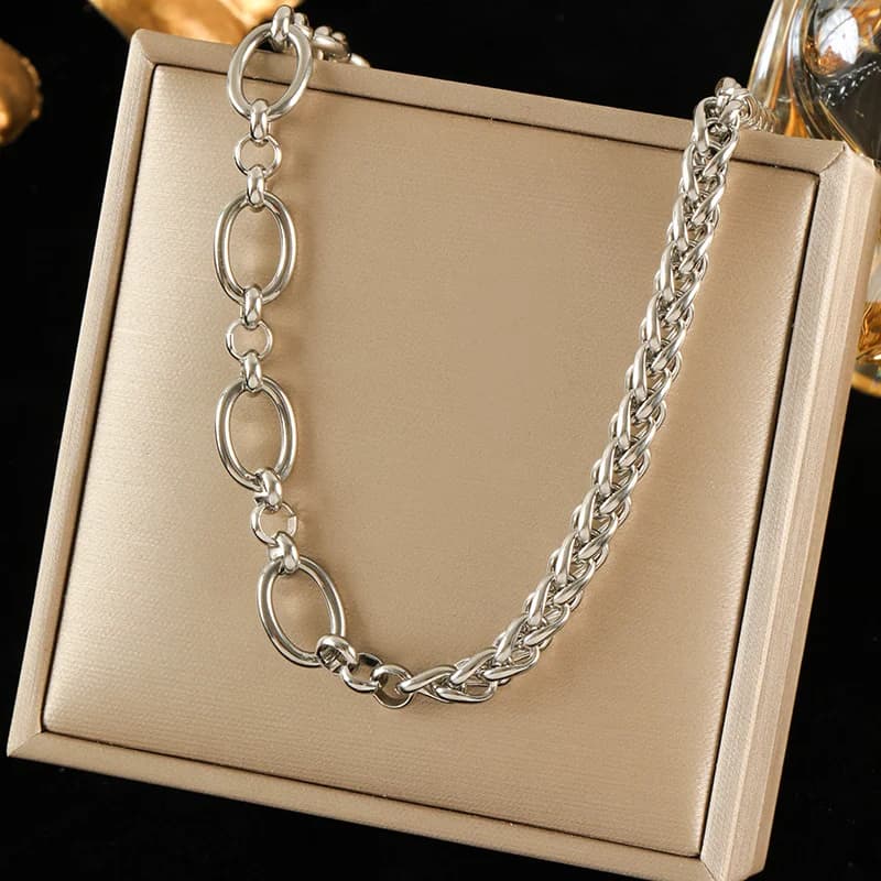 Collar de Cadena Plateada