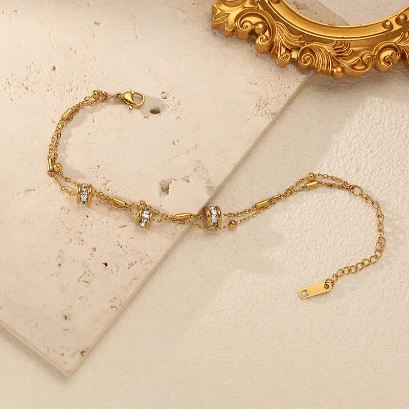 Pulsera de cuentas con circonia sintética chapada en oro 18K