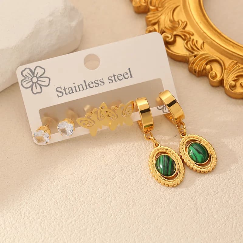 Set de Pendientes de Botón con Mariposa y Piedra Verde Ovalada (3 Pares)