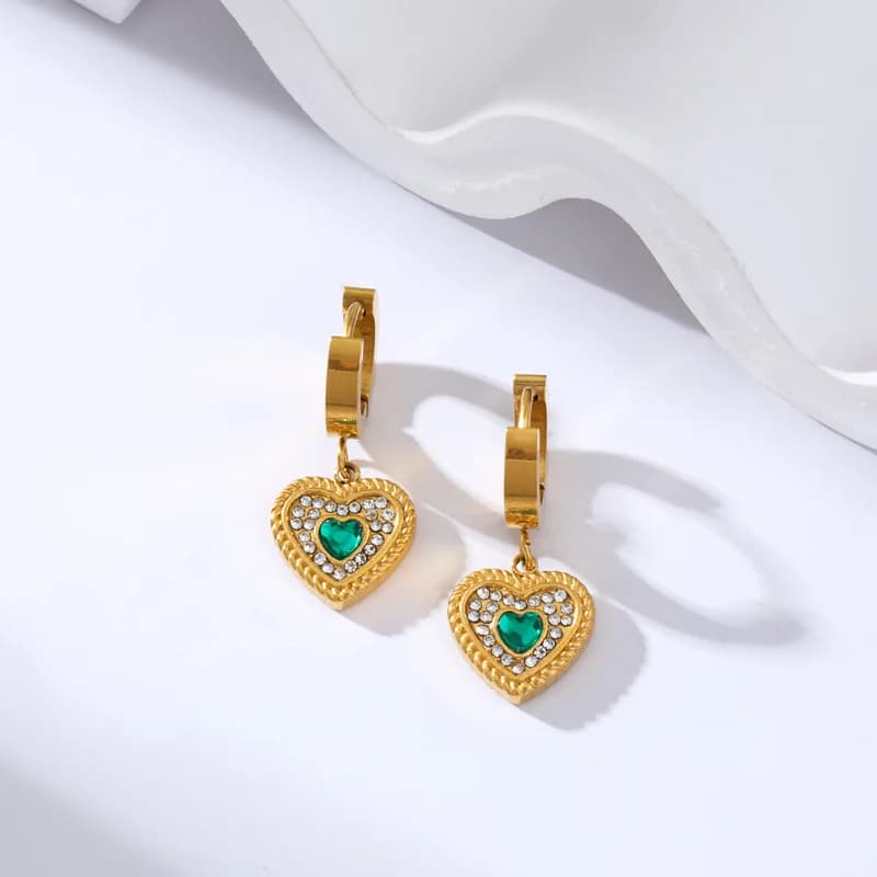 Pendientes Colgantes Mariposa y Corazón, Chapados en Oro