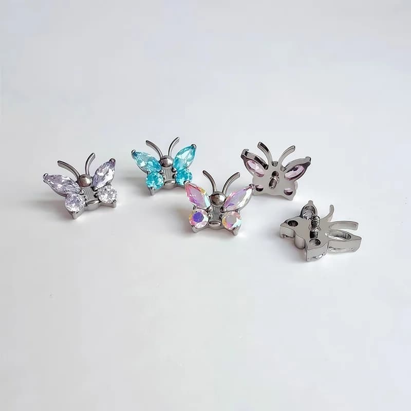 Piercing Corporal de Titanio con Mariposa Espiral y Circonita
