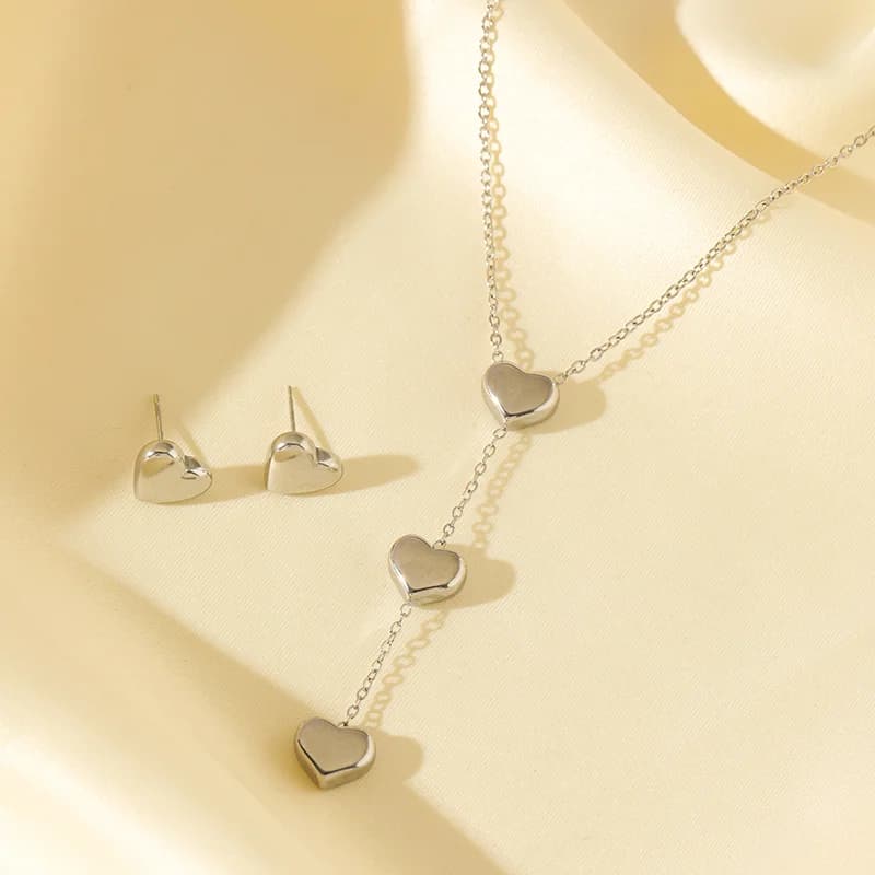Set de collar y pendientes con corazón brillante, plata