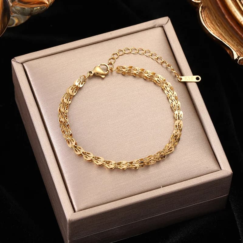 Set de Collar y Pulsera con Cadena Geométrica Dorada