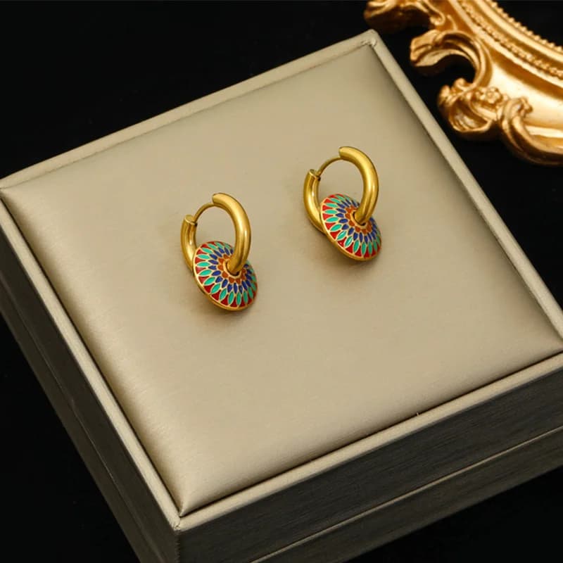 Set de collar y pendientes vintage con flores