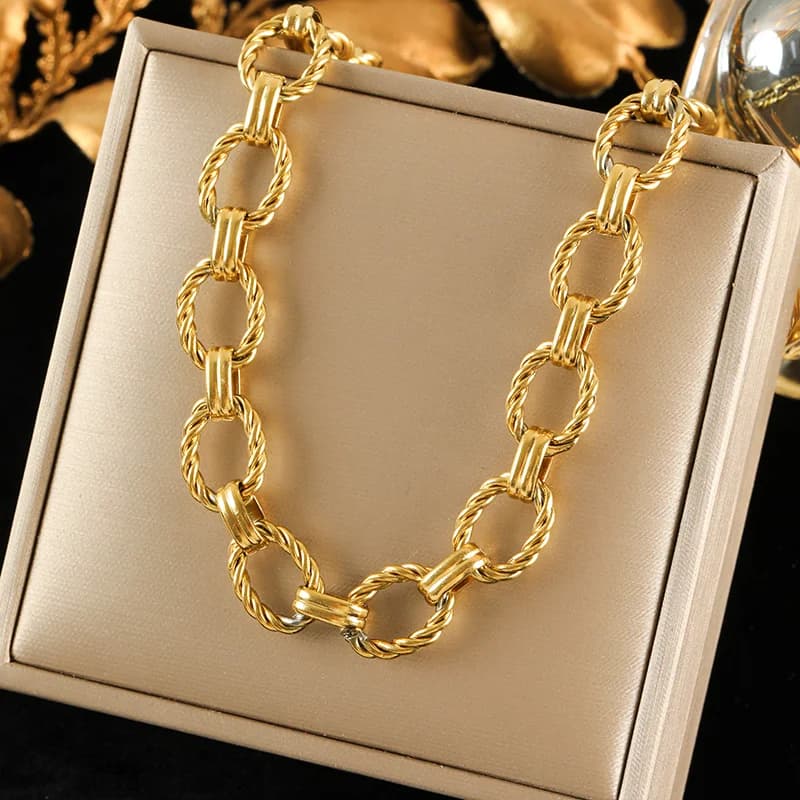 Collar de cadena gruesa de acero inoxidable, color dorado