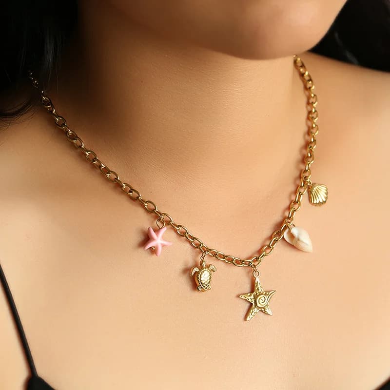 Collar con Colgante de Estrella de Mar y Tortuga Dorado