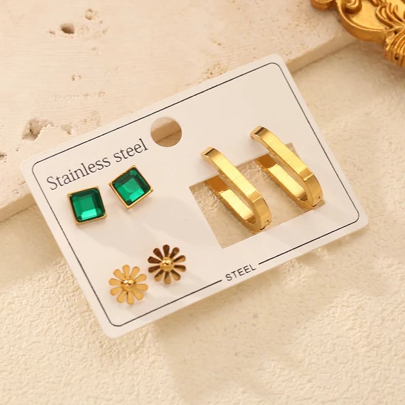Set de pendientes de flores con circonita verde (3 pares)