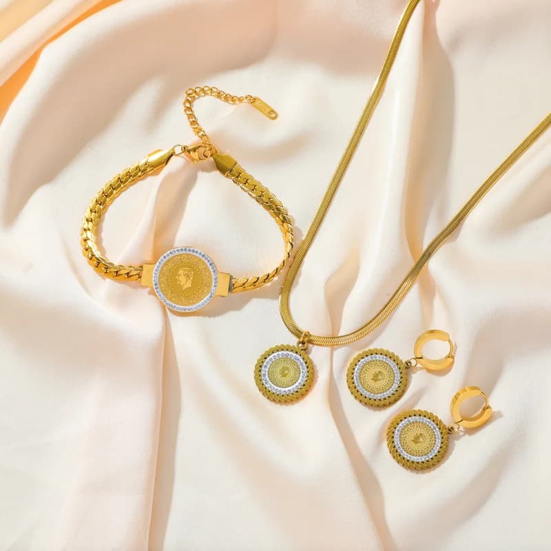 Juego de collar, pulsera y pendientes con retrato de moneda y circonita