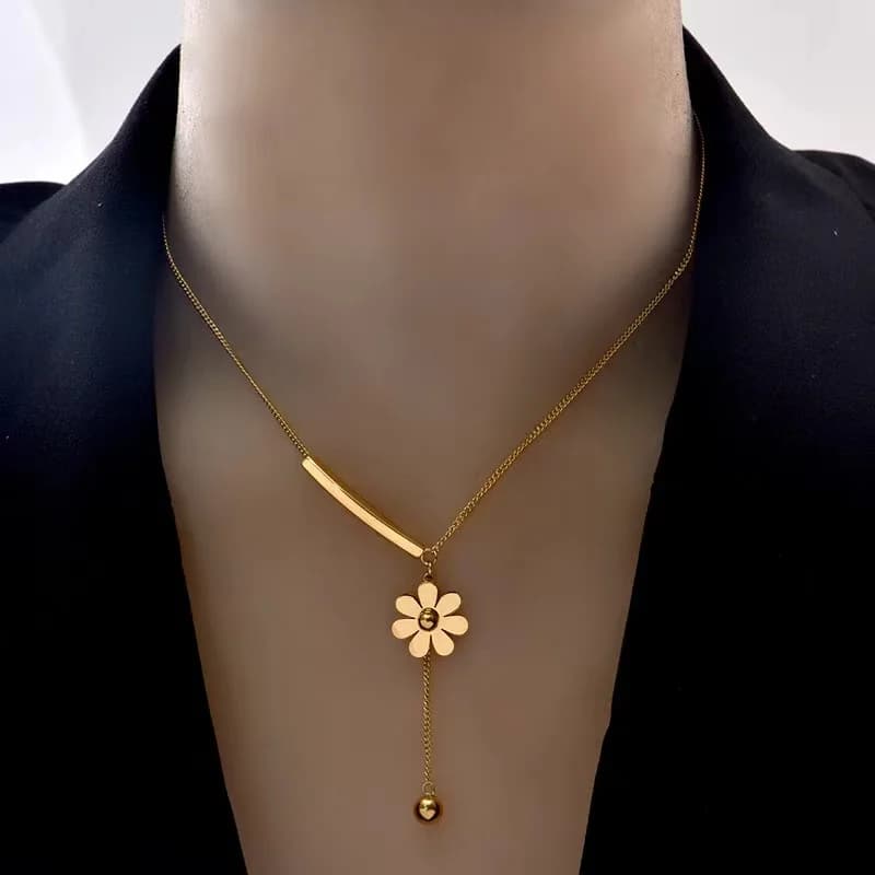 Collar de flores con cuentas, acero inoxidable color oro
