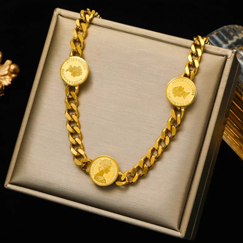Collar de cadena gruesa de eslabones en acero inoxidable dorado