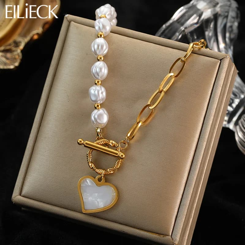 Collar con Colgante de Corazón y Perla