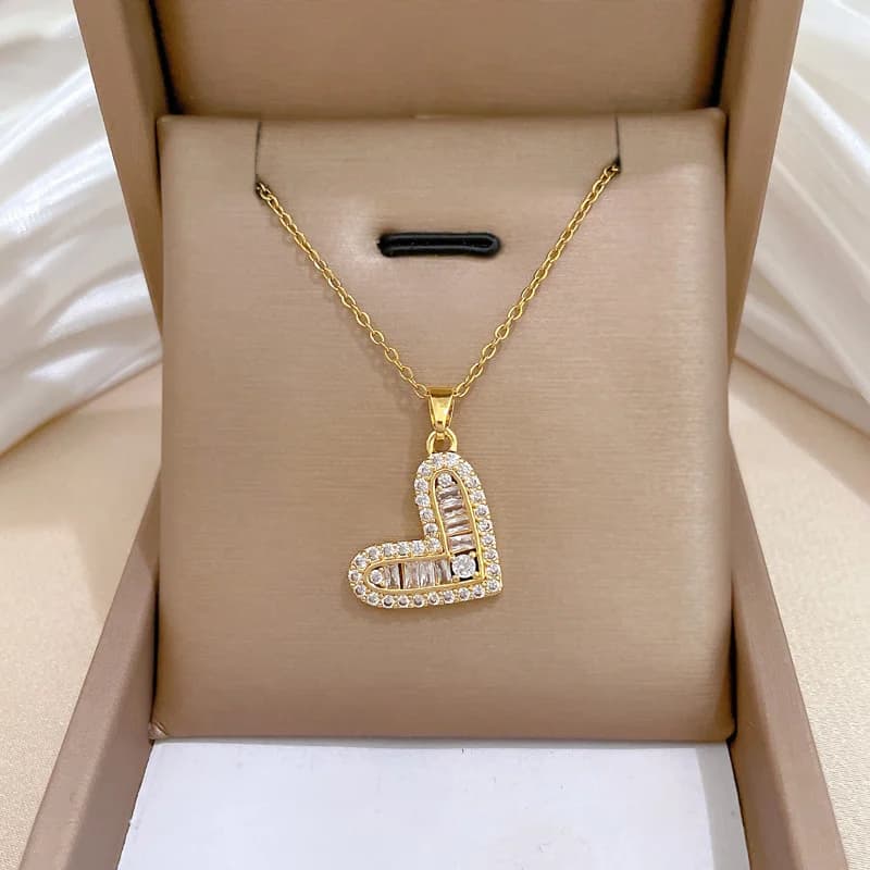 Collar con Colgante de Corazón con Circonitas Brillantes