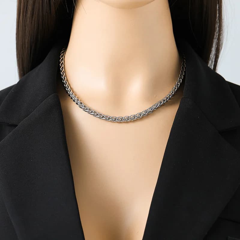 Collar de cadena gruesa color plata