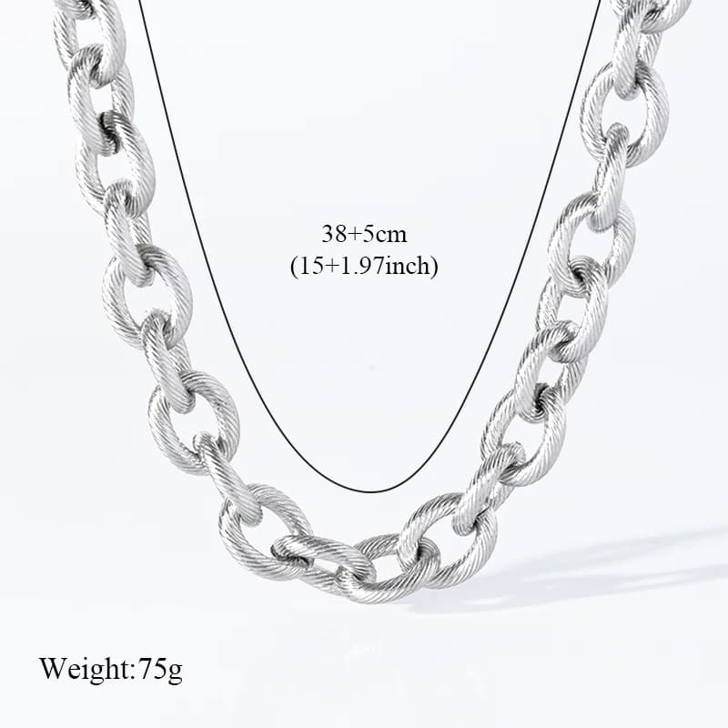 Collar de cadena gruesa color plata en acero inoxidable