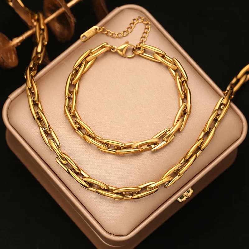 Set de Collar y Pulsera de Cadena Gruesa Dorada