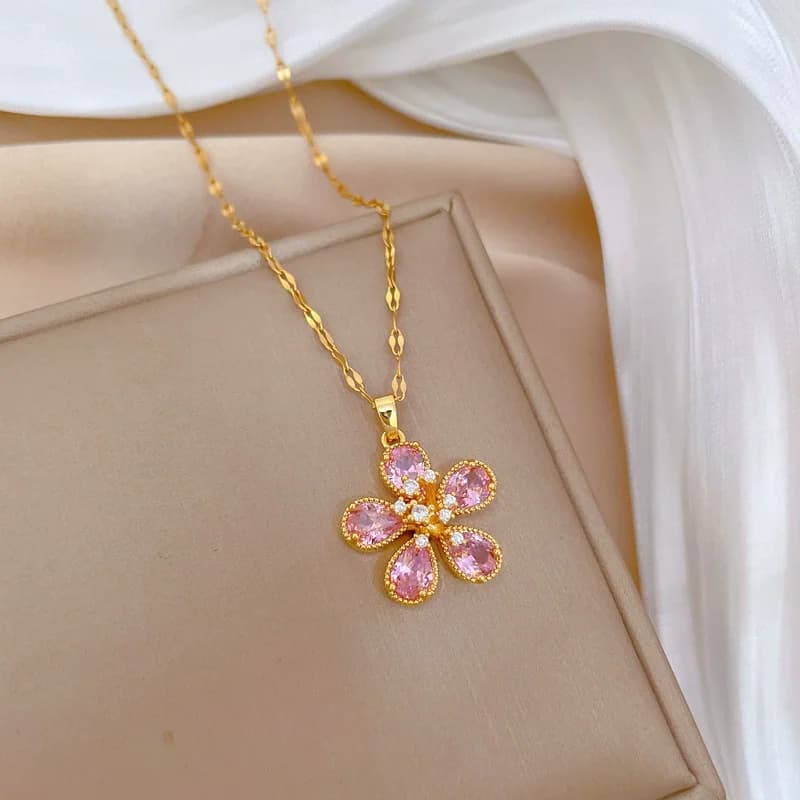 Collar con Colgante de Corazón con Circonitas Brillantes