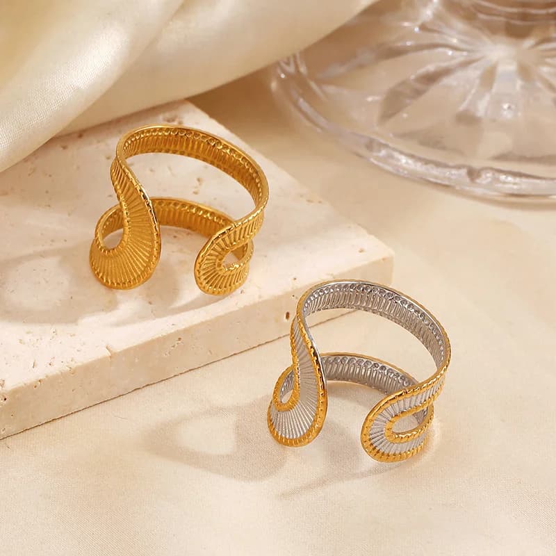 Anillo de acero inoxidable con diseño irregular hueco ajustable