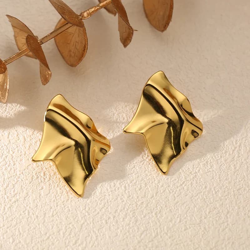 Pendientes de Botón Geométricos Irregulares en Acero Inoxidable Color Oro